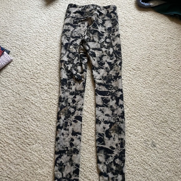 Lululemon Leggings - Picture 5 of 6